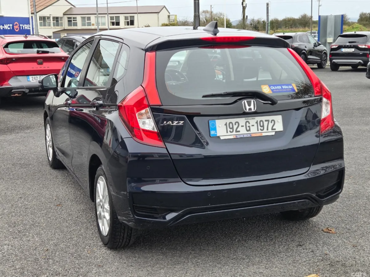 Honda Jazz Hatchback, Petrol, 2019, Blue