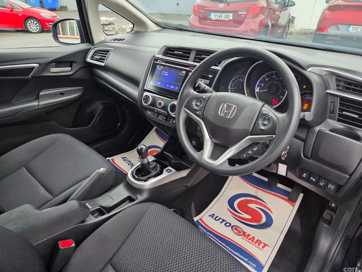 Honda Jazz Hatchback, Petrol, 2019, Blue