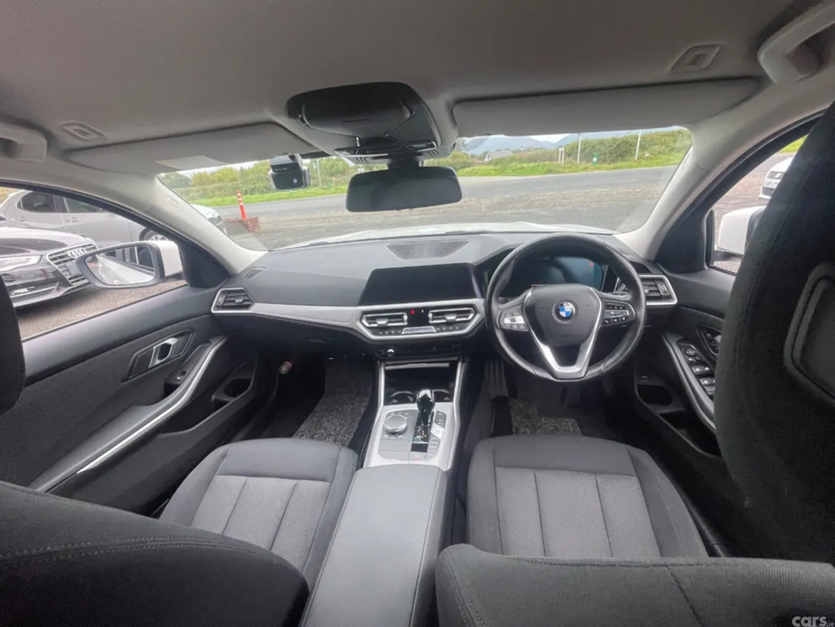 BMW 3-Series Saloon, Diesel, 2019, White