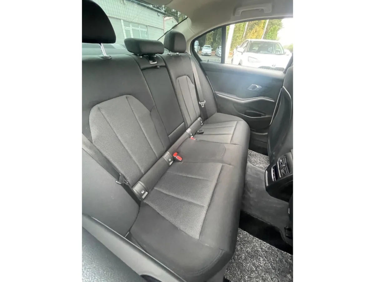 BMW 3-Series Saloon, Diesel, 2019, White