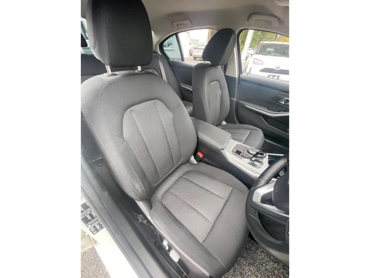 BMW 3-Series Saloon, Diesel, 2019, White