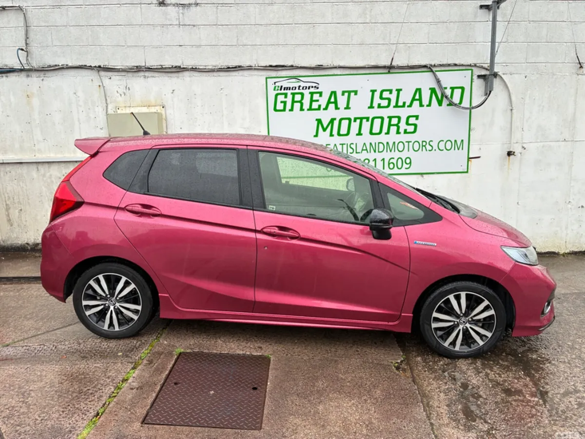 Honda Fit Hatchback, Petrol Hybrid, 2019, Pink