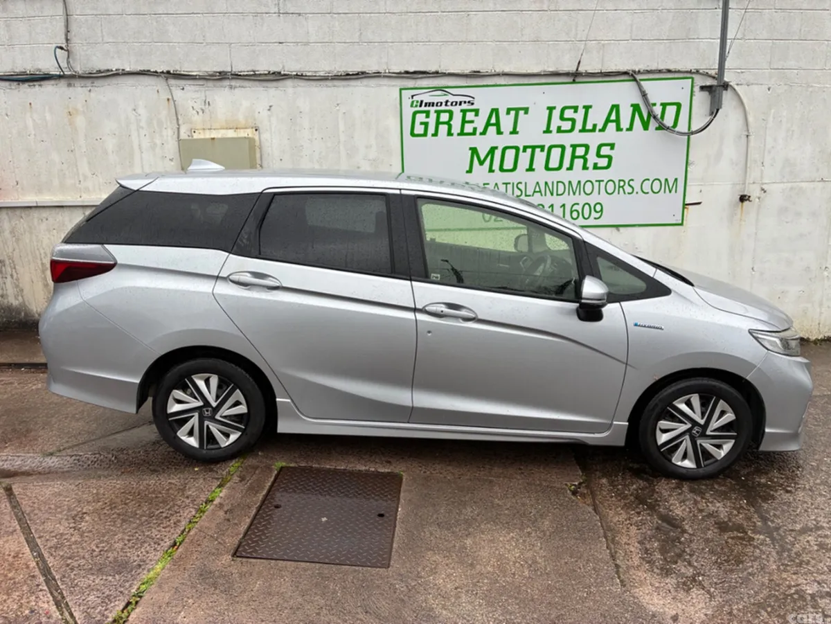 Honda Shuttle Estate, Petrol Hybrid, 2020, Silver