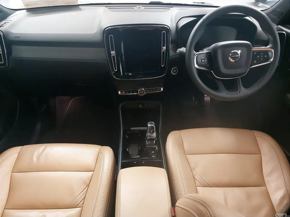 Volvo XC40 SUV, Petrol Plug-in Hybrid, 2022, Black