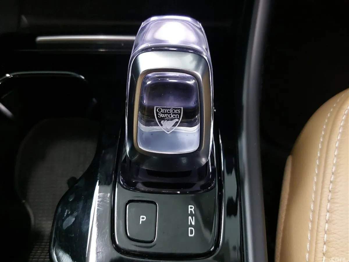 Volvo XC40 SUV, Petrol Plug-in Hybrid, 2022, Black