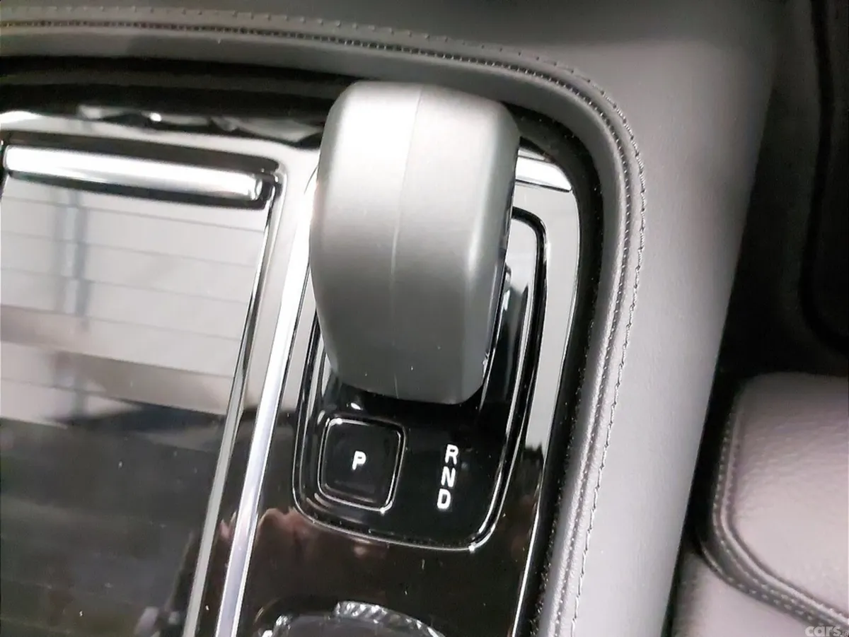 Volvo V60 Estate, Petrol Plug-in Hybrid, 2026, Black