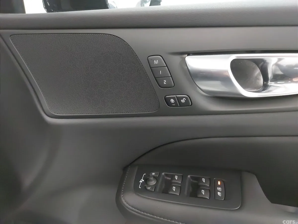 Volvo V60 Estate, Petrol Plug-in Hybrid, 2026, Black