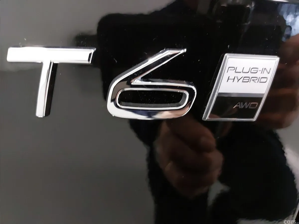 Volvo V60 Estate, Petrol Plug-in Hybrid, 2026, Black
