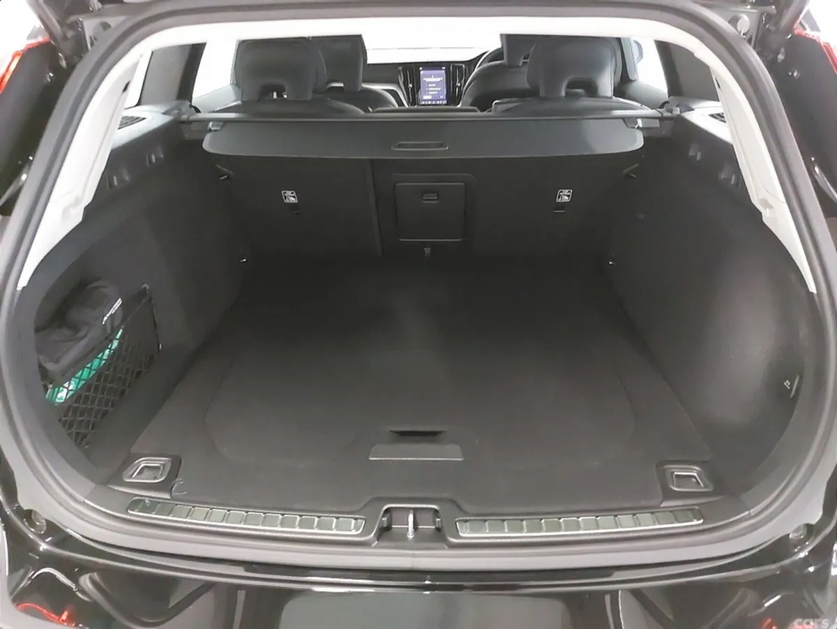 Volvo V60 Estate, Petrol Plug-in Hybrid, 2026, Black