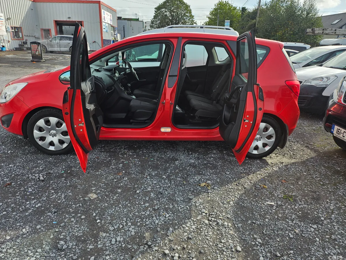 Vauxhall Meriva MPV, Diesel, 2011, Red