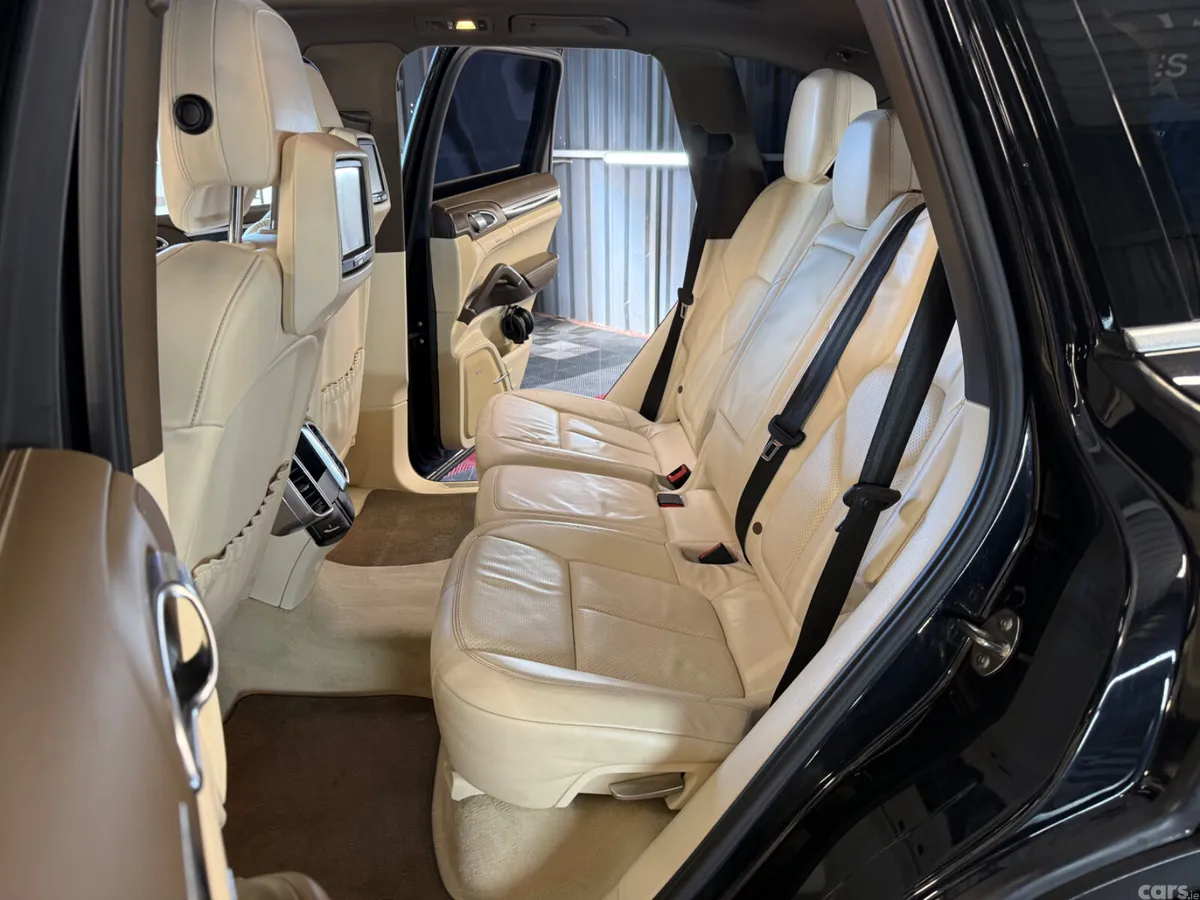 Porsche Cayenne SUV, Diesel, 2012, Black