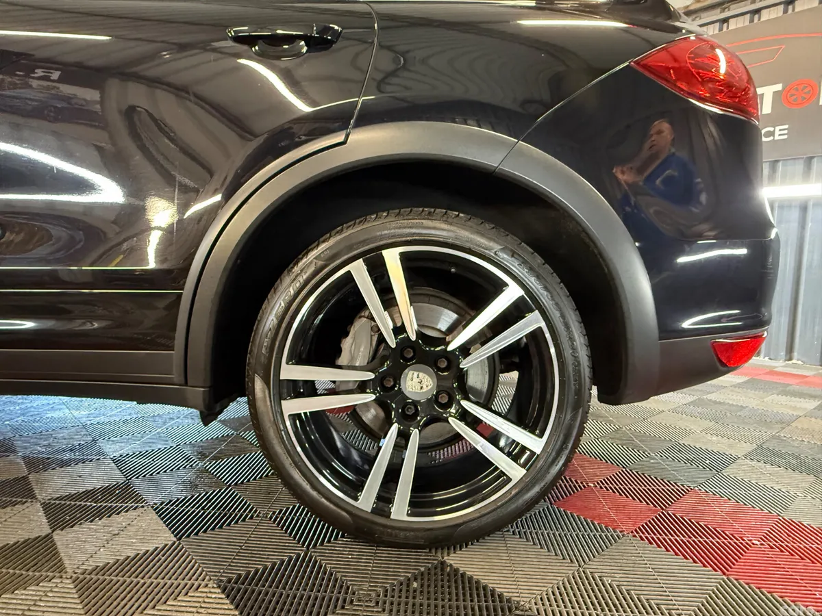 Porsche Cayenne SUV, Diesel, 2012, Black