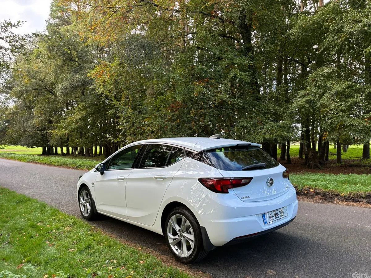 Opel Astra Hatchback, Diesel, 2016, White