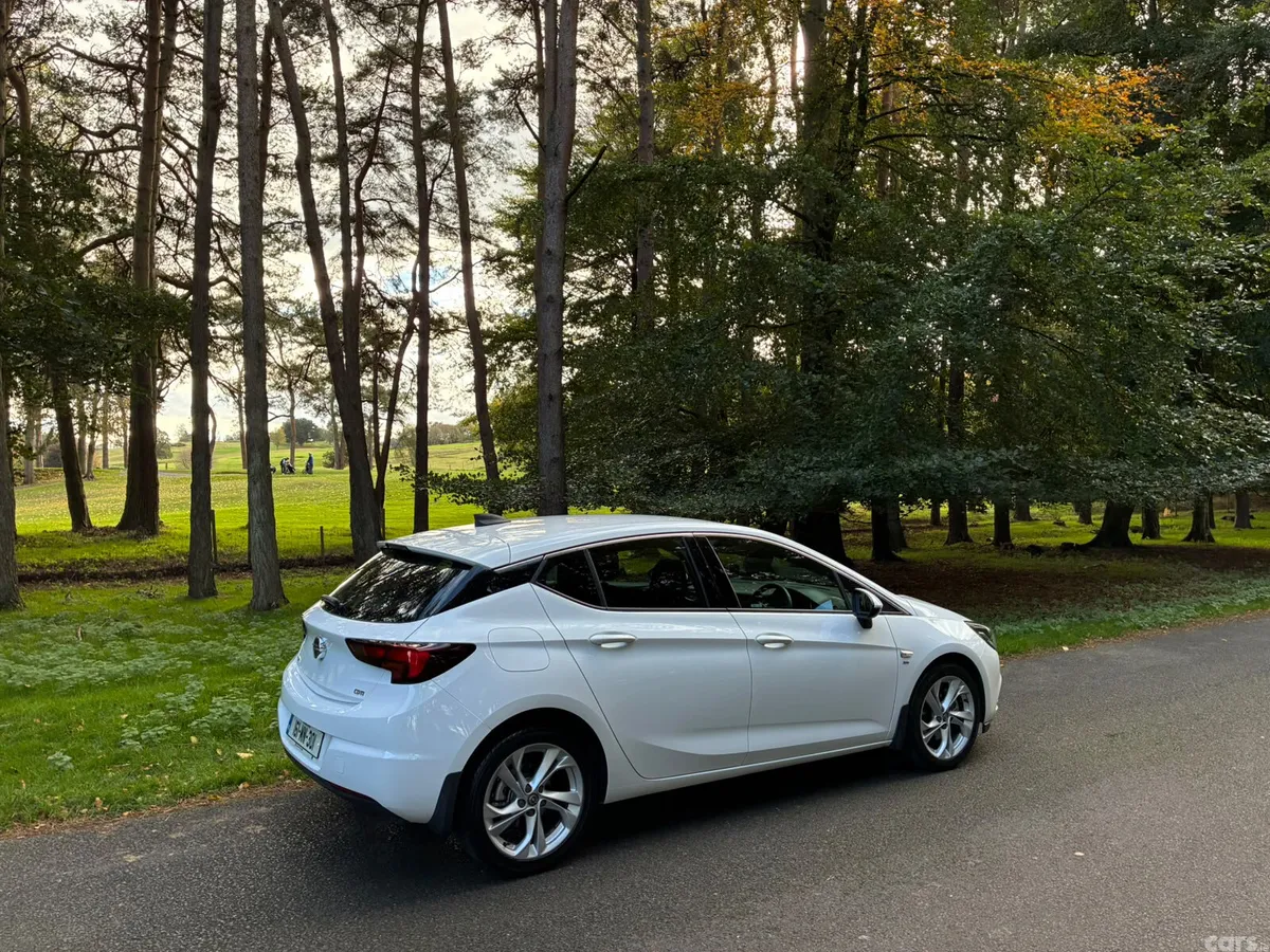 Opel Astra Hatchback, Diesel, 2016, White