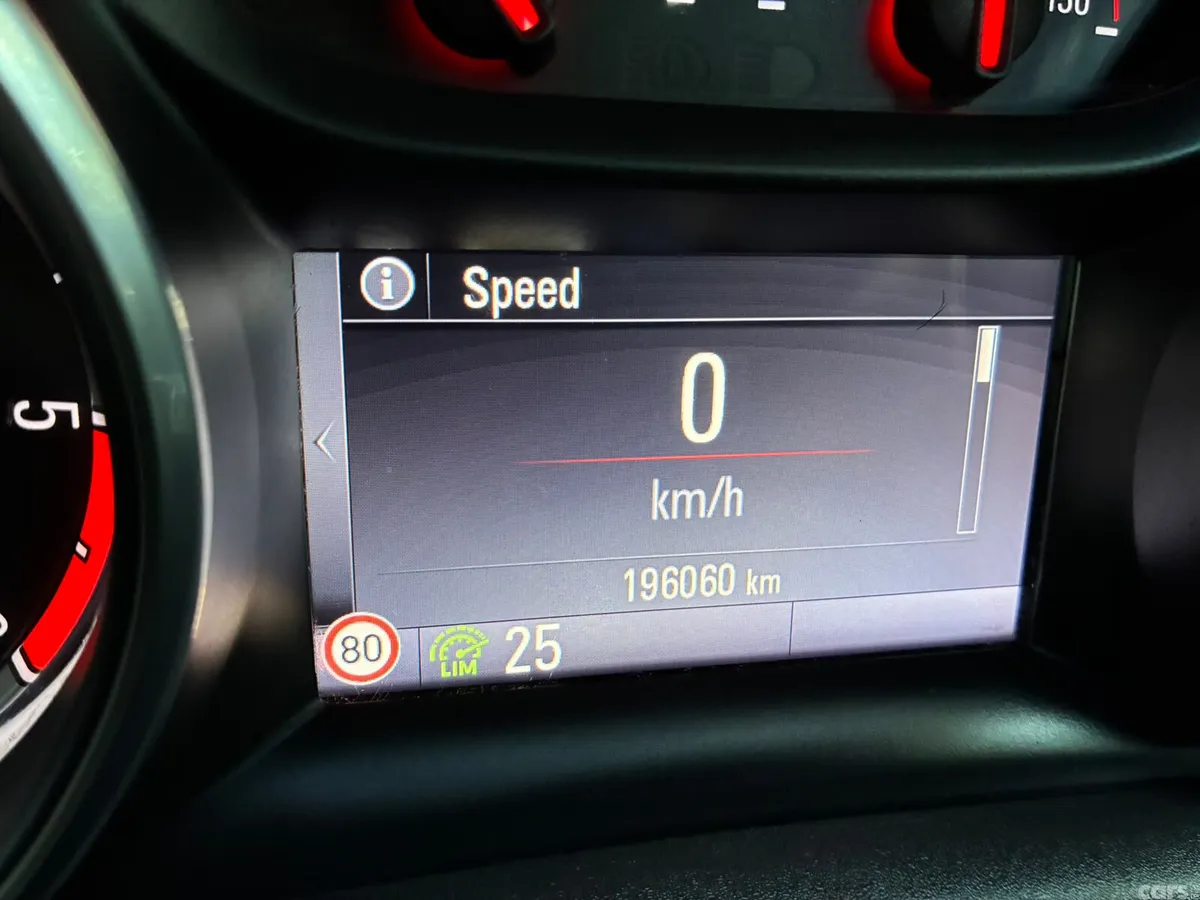 Opel Astra Hatchback, Diesel, 2016, White