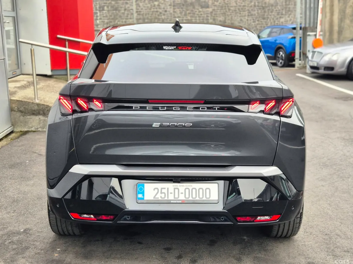 Peugeot 3008 SUV, Electric, 2025, Grey
