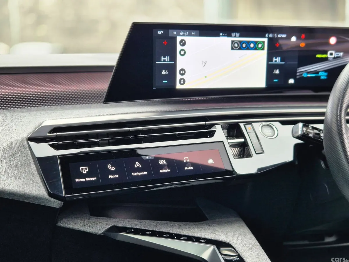 Peugeot 3008 SUV, Electric, 2025, Grey