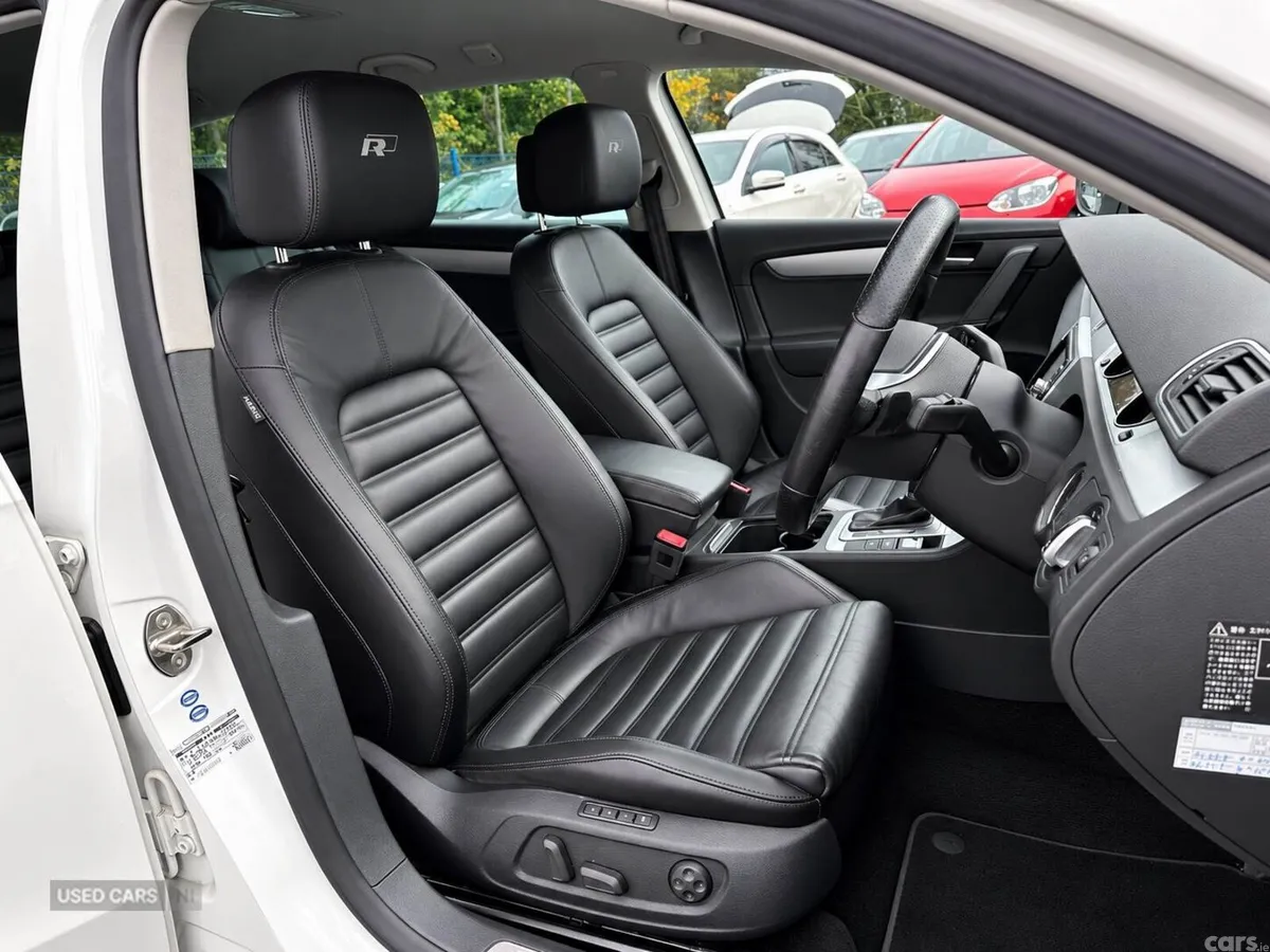 Volkswagen Passat , Petrol, 2015, White