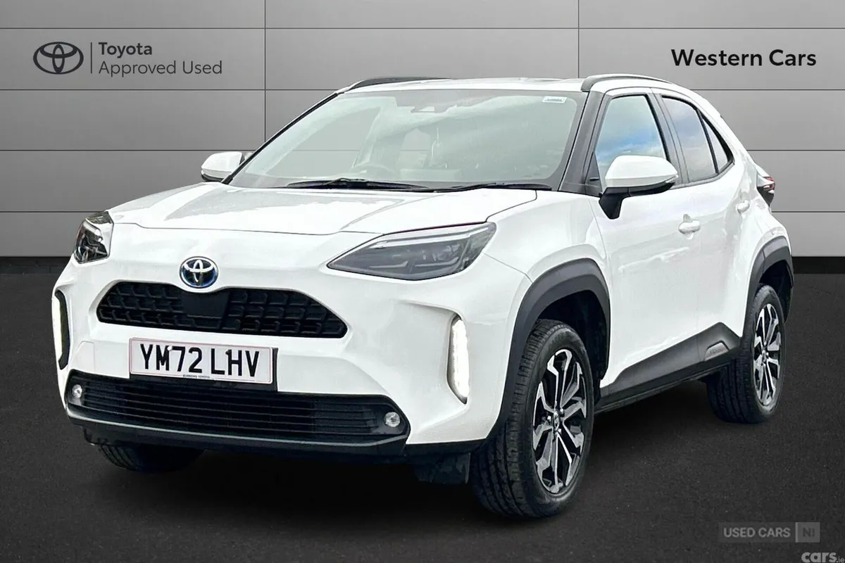 Toyota Yaris Cross SUV, Petrol Hybrid, 2023, White