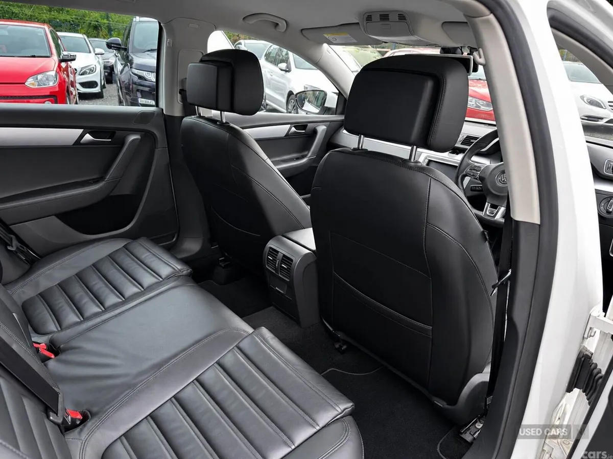 Volkswagen Passat , Petrol, 2015, White