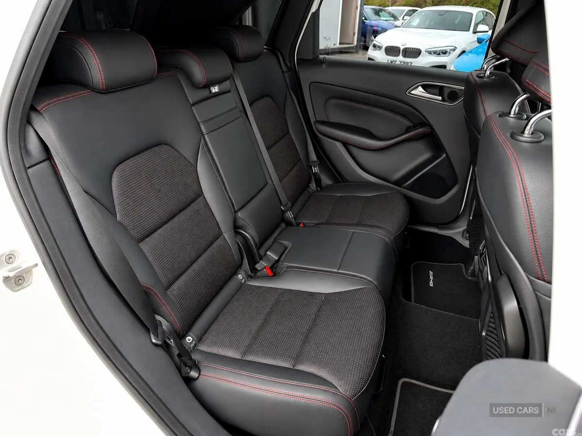 Mercedes-Benz B-Class , Petrol, 2015, White