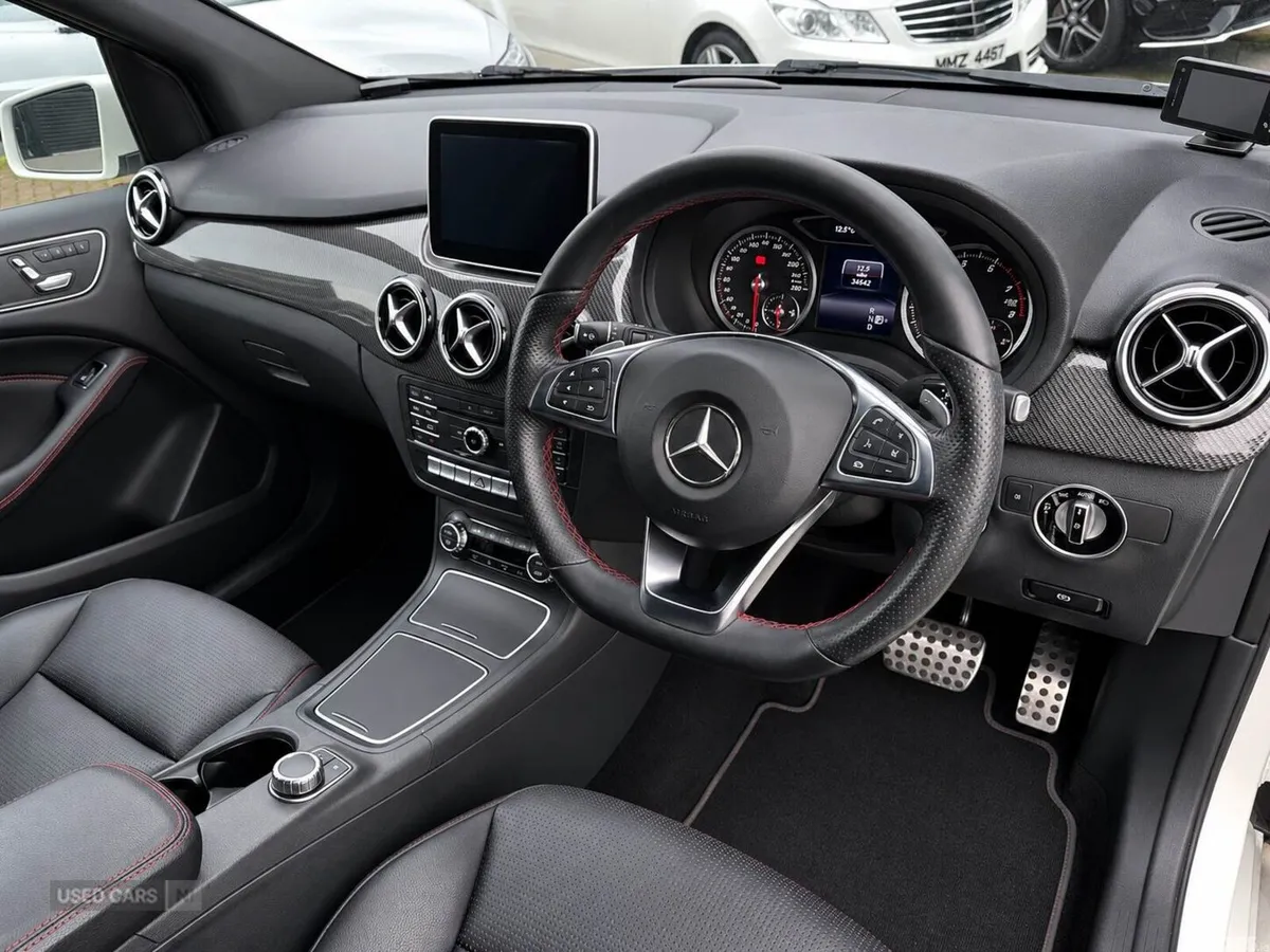 Mercedes-Benz B-Class , Petrol, 2015, White