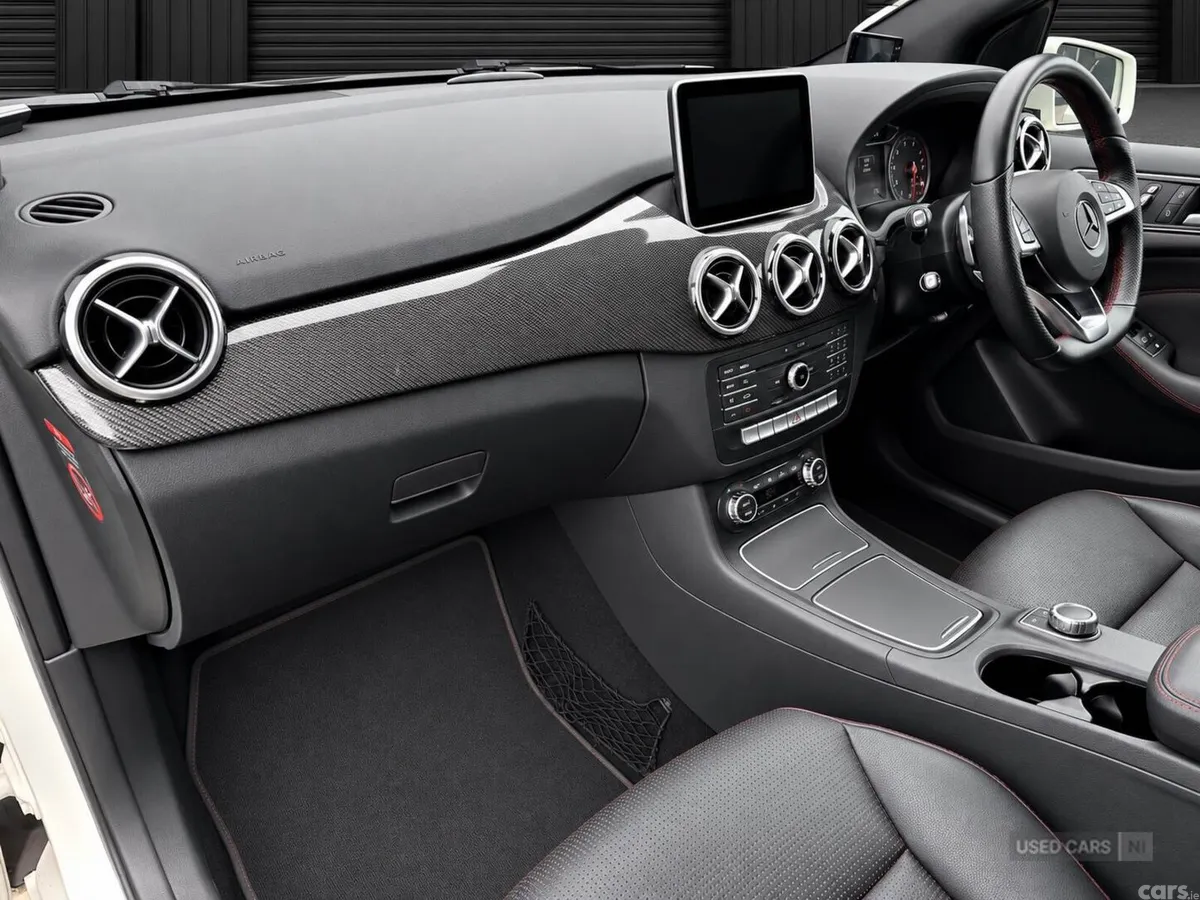 Mercedes-Benz B-Class , Petrol, 2015, White