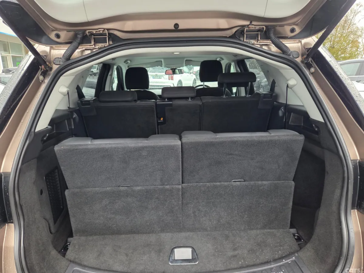 Land Rover Discovery Sport Estate, Diesel, 2015, Gold