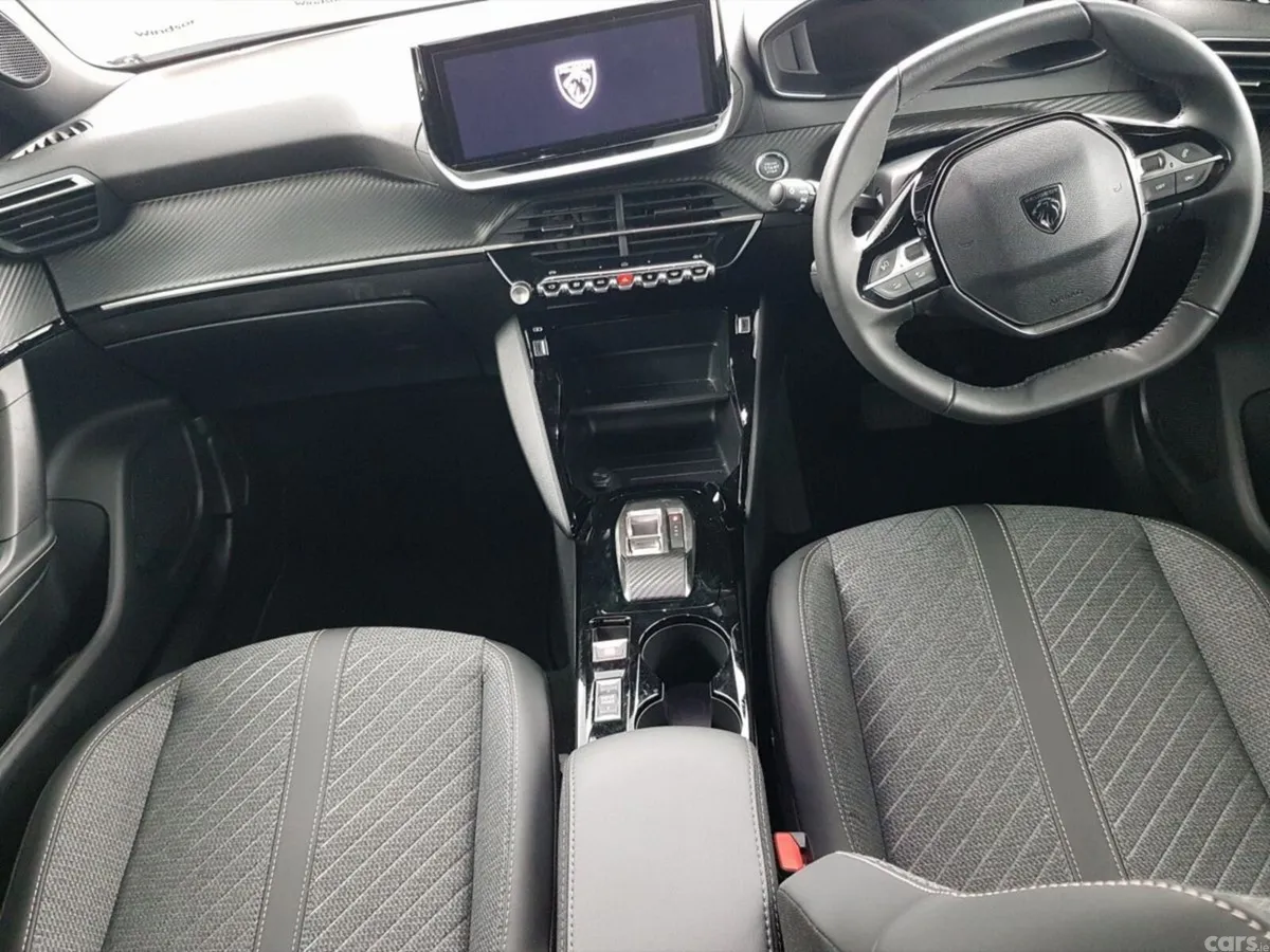 Peugeot 2008 MPV, Petrol Hybrid, 2026, White