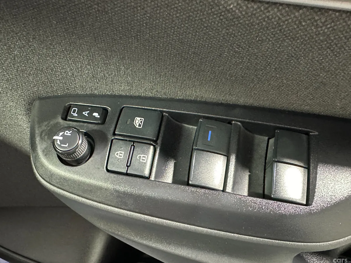Toyota Yaris Cross Hatchback, Petrol Hybrid, 2020, Blue