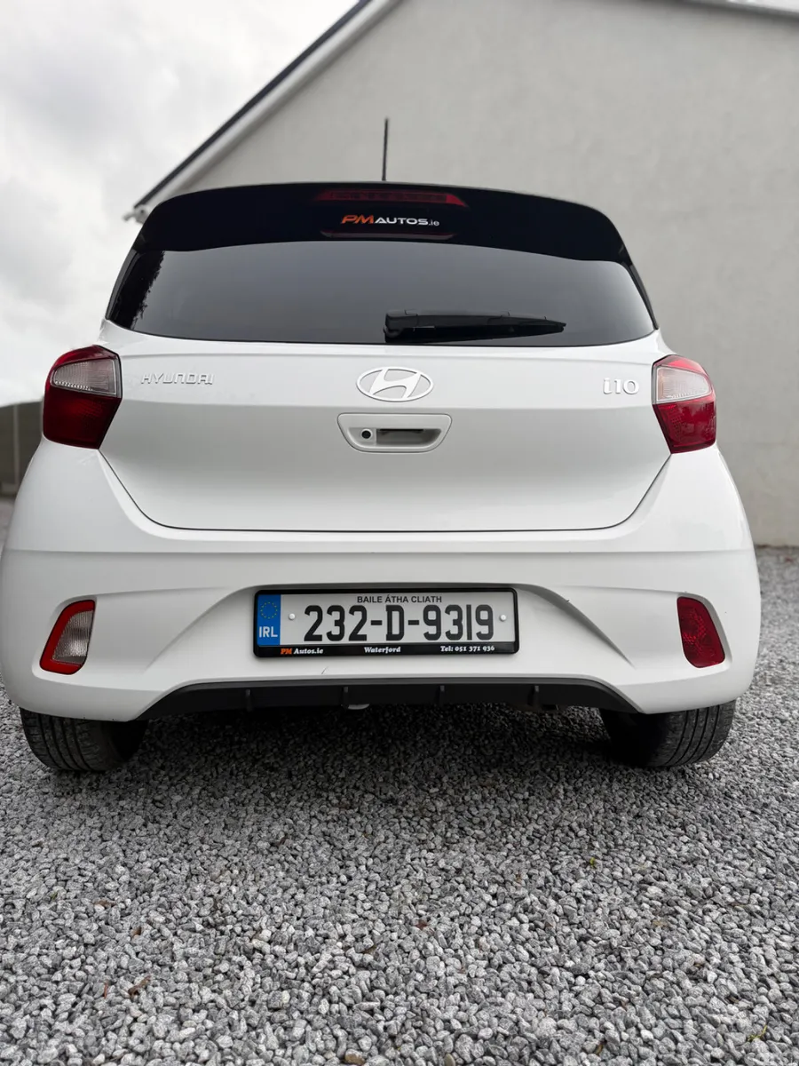 Hyundai i10 Hatchback, Petrol, 2023, White