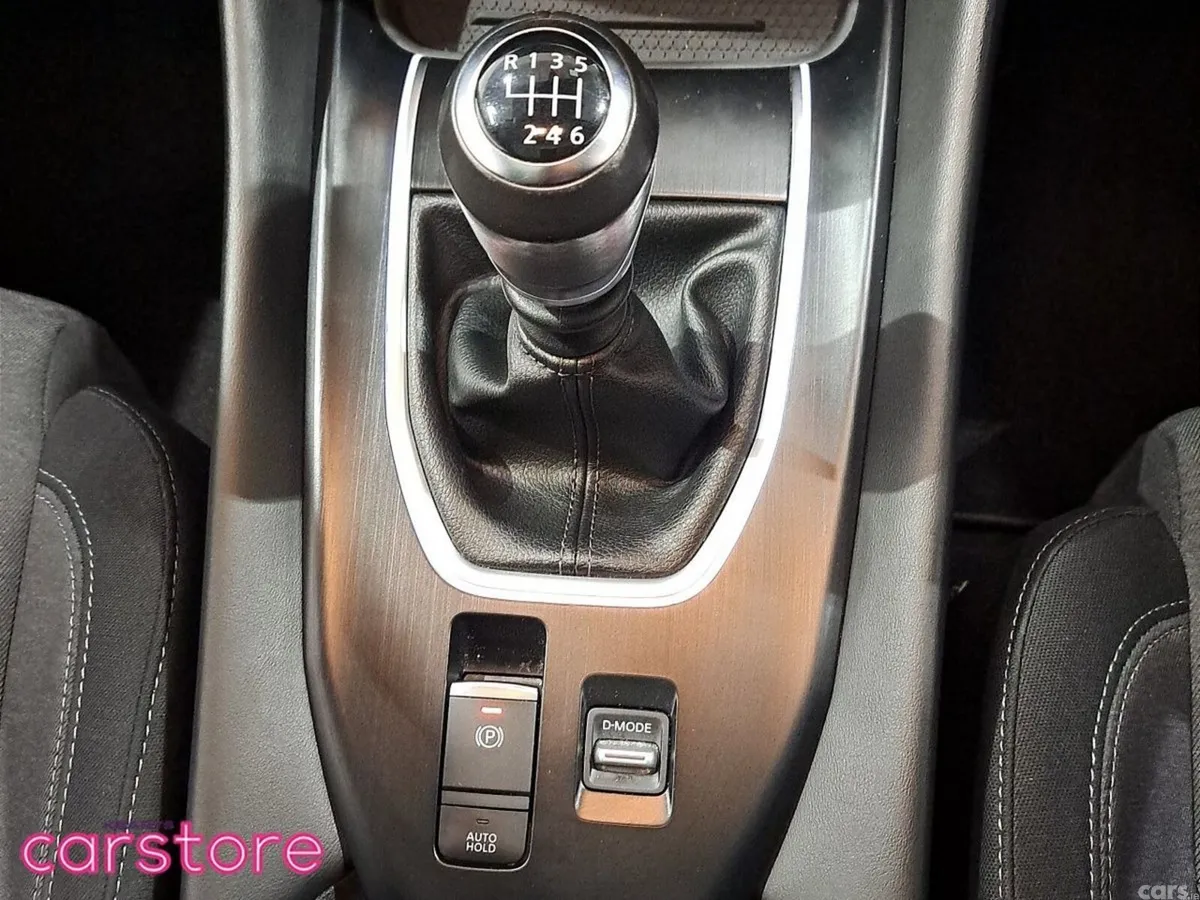 Nissan Qashqai MPV, Petrol, 2023, White