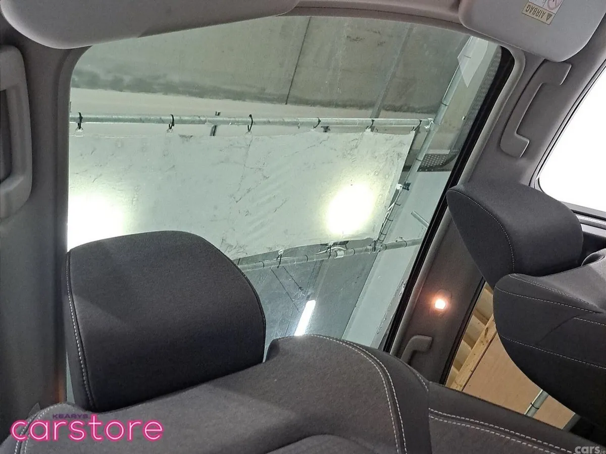 Nissan Qashqai MPV, Petrol, 2023, White