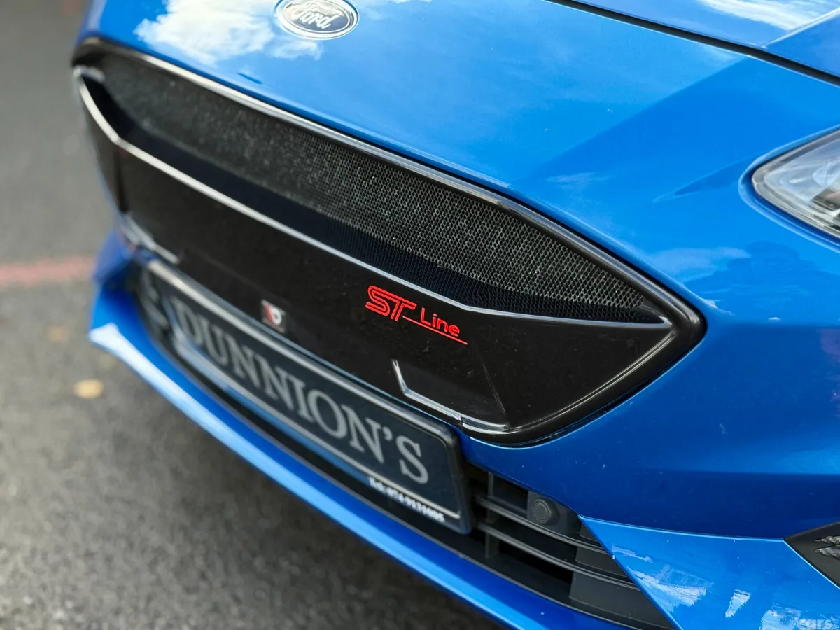 Ford Focus Hatchback, Diesel, 2020, Blue
