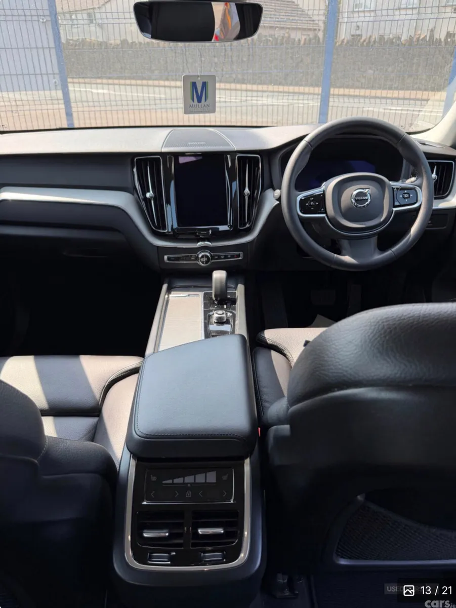 Volvo XC60 SUV, Diesel Hybrid, 2023, Grey