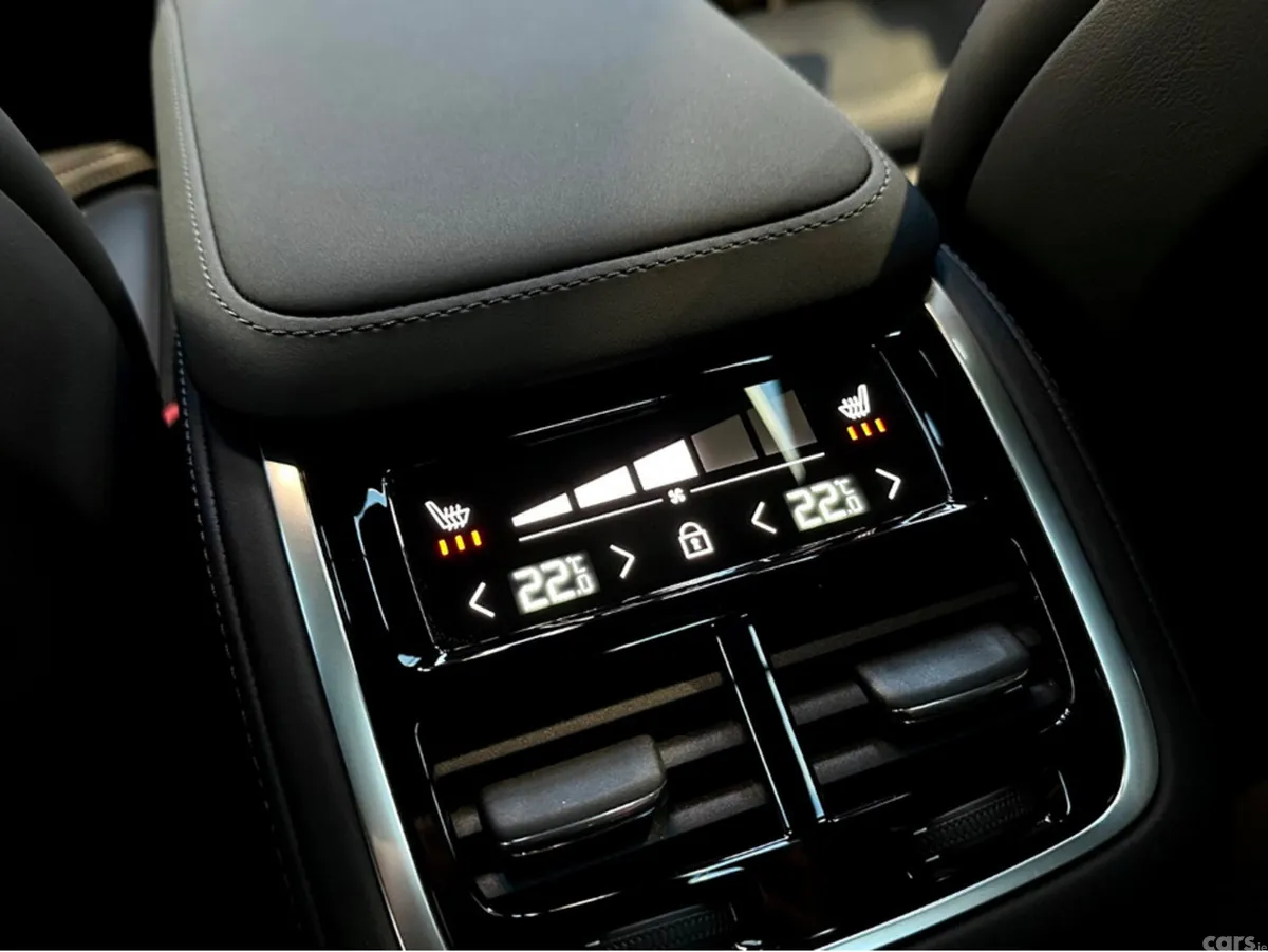 Volvo XC90 SUV, Petrol Plug-in Hybrid, 2026, Black