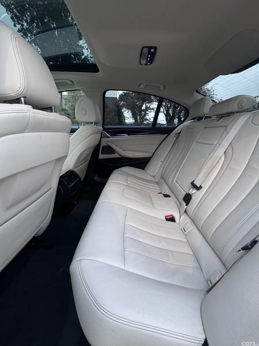 BMW 5-Series Saloon, Petrol Plug-in Hybrid, 2017, Blue