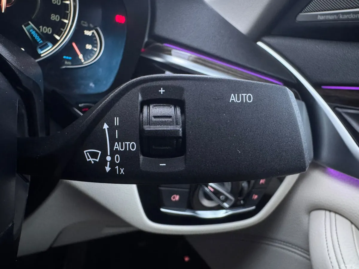 BMW 5-Series Saloon, Petrol Plug-in Hybrid, 2017, Blue