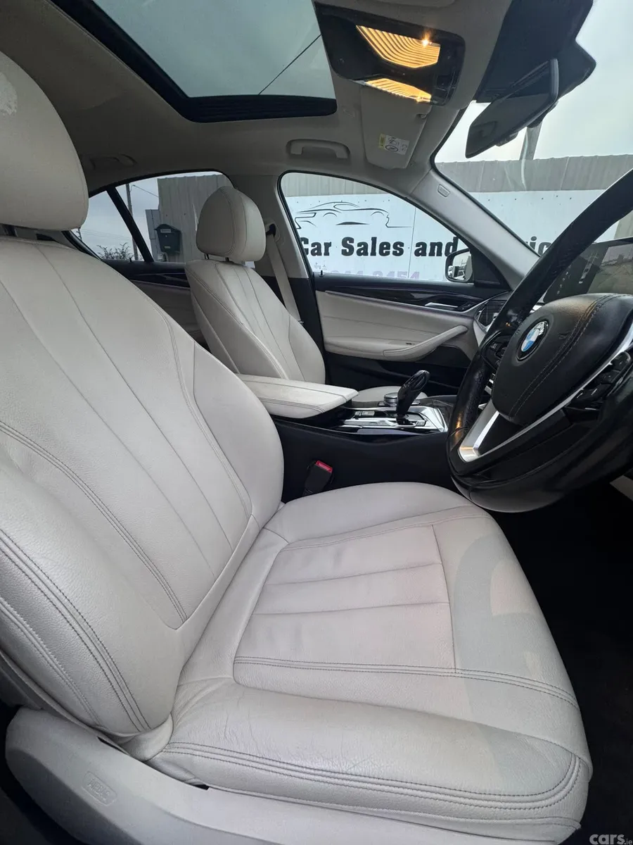 BMW 5-Series Saloon, Petrol Plug-in Hybrid, 2017, Blue