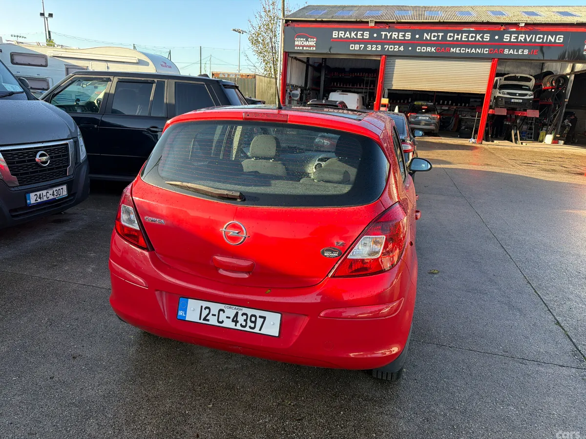 Opel Corsa Hatchback, Petrol, 2012, Red