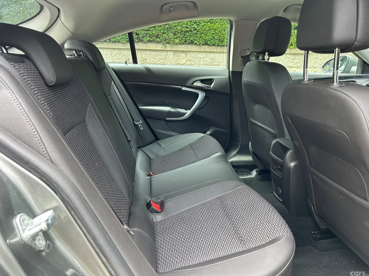 Opel Insignia Hatchback, Diesel, 2017, Grey