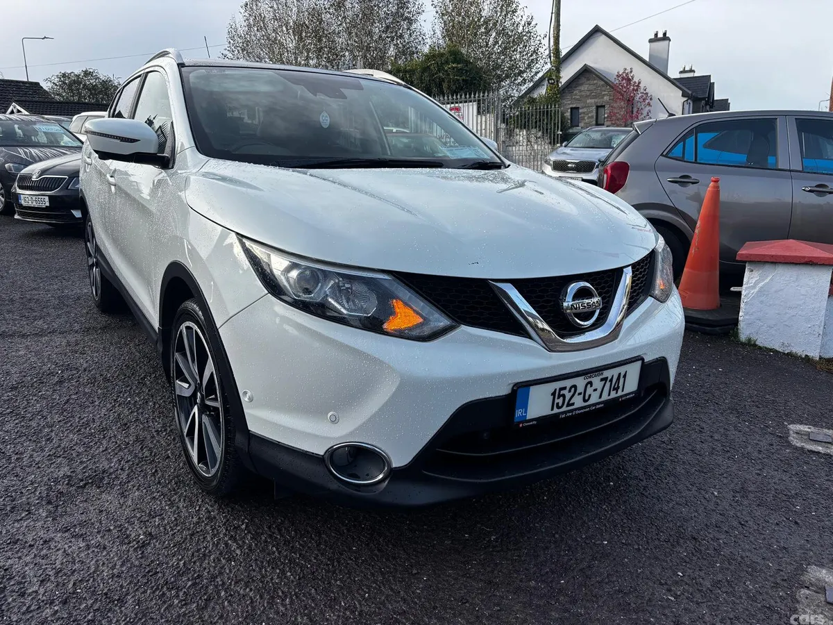 Nissan Qashqai Hatchback, Diesel, 2015, White