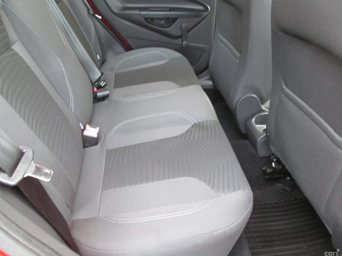 Ford Fiesta Hatchback, Diesel, 2016, Red