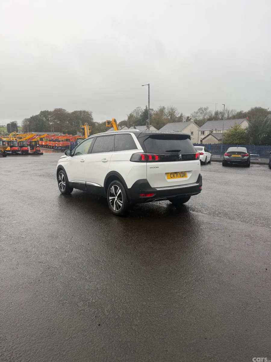 Peugeot 5008 SUV, Diesel, 2022, White