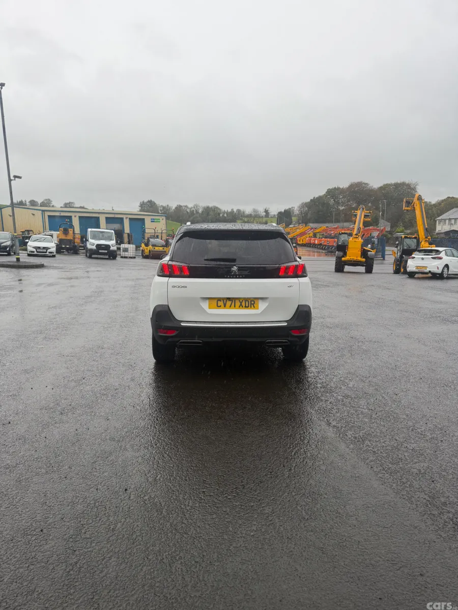 Peugeot 5008 SUV, Diesel, 2022, White
