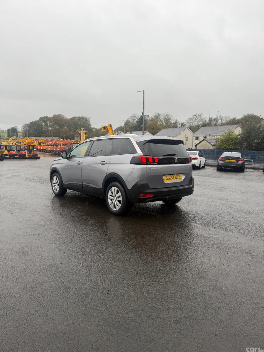 Peugeot 5008 SUV, Diesel, 2023, Grey