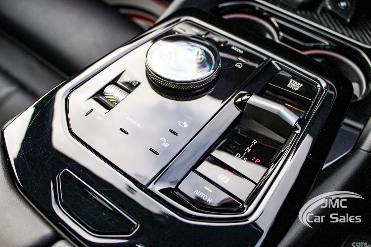 BMW 5-Series Estate, Petrol Plug-in Hybrid, 2025, Black