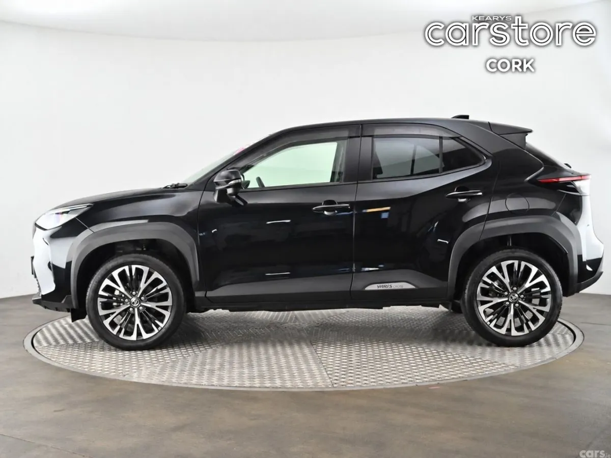 Toyota Yaris Cross SUV, Petrol Hybrid, 2021, Black