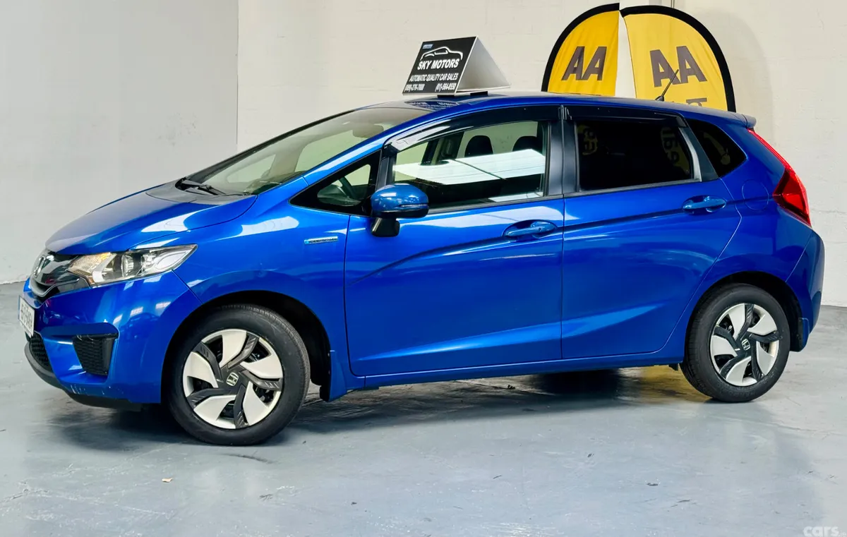 Honda Fit Hatchback, Petrol Hybrid, 2015, Blue