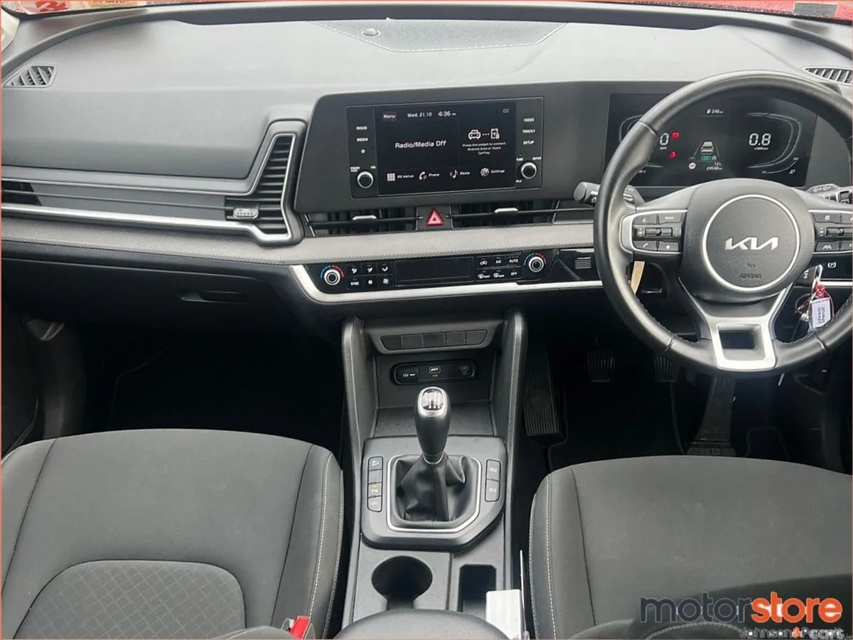 Kia Sportage SUV, Diesel Hybrid, 2023, Red